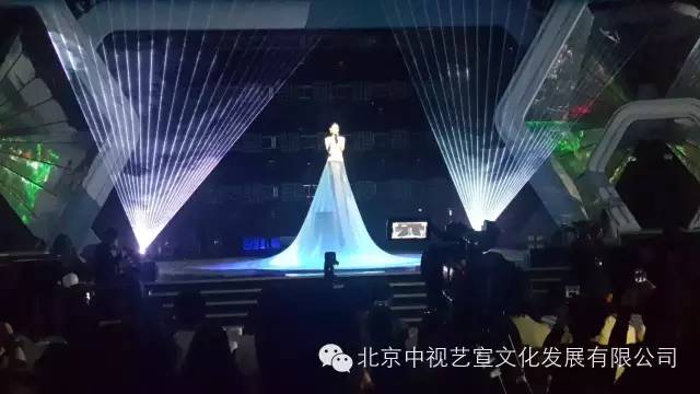 中视艺宣协力“星APP之夜”张柏芝梦幻长裙献唱《星语心愿》-2