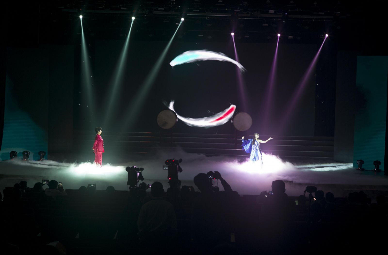 中视艺宣助力华融第二届系统职工文艺汇演-2